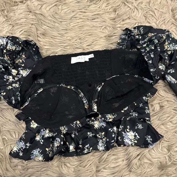 ASTR floral underwire crop top size small - Picture 4 of 6